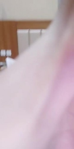 连体黑丝情趣骚浪女露脸自慰勾引哥哥干她，口交大鸡巴被爆操屁眼，干骚逼叫声骚浪，干到求饶 截图10