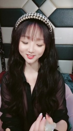 G奶女神 ️颜值已达巅峰~【无姬】好纯！好美！好养眼~狂撸这身材~让人垂涎三尺 ️想入非非！勾人犯罪！ 截图7