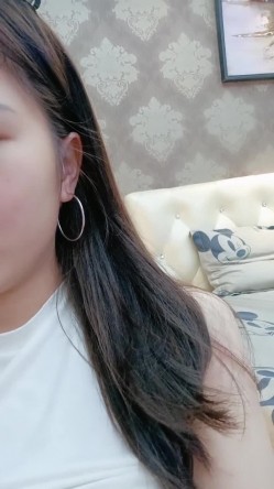 女神姐妹花【无敌兔兔】双女诱惑，超高颜值，互舔骚逼跳蛋自慰，假屌抽插流出白浆 截图8
