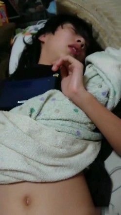 眼睛里面有小星星的00后妹子目前最全合集整理 清纯的外表下隐藏着一颗骚动的心! 截图1