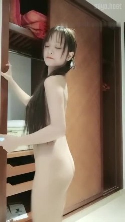 外表清纯说话很霸气的上海个性萌妹子果聊,身材娇小可爱,令人征服欲十足 截图6