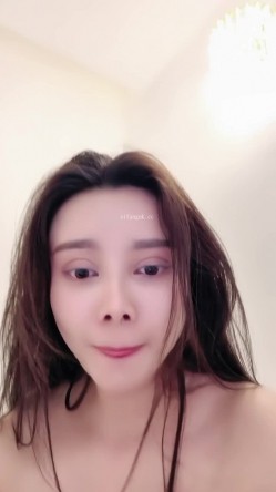 【离异美骚妇】几个小嫂子一起吃鸡啪啪秀 淫乱至极 喜欢小嫂子的不要错过 截图3