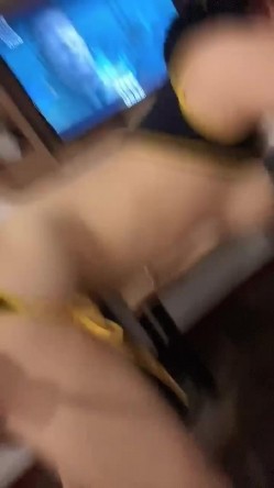 好身材女友自拍，D奶千金，后入操得她那两团球球、眉飞色舞！ 截图15