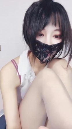 清秀学姐【少女学潮喷】零六甜苹果 白皙酥胸 逆天长腿 丝袜诱惑 跳蛋道具自慰 爽到喷水 截图3