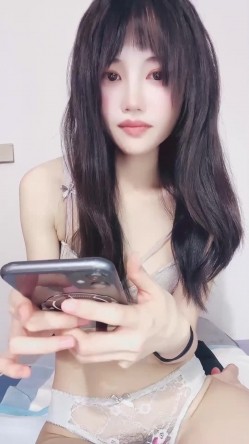 清秀学姐【少女学潮喷】零六甜苹果 白皙酥胸 逆天长腿 丝袜诱惑 跳蛋道具自慰 爽到喷水 截图12