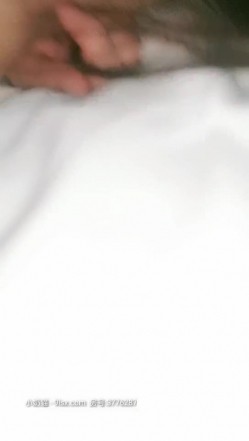 雪儿粉的同学聚会淫乱的群P盛宴，吃饱喝足激情啪啪，露脸各种体位激情抽插骚逼露脸，伺候完小哥道具玩逼 截图5