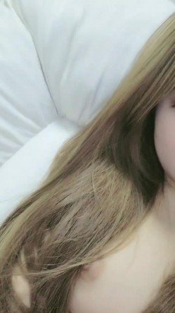 挺漂亮的小姐姐，【清纯玉女】【无所谓我会睡觉】合集下，一周淫荡记录，白花花的肉体，刮毛自慰真会玩 截图10