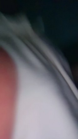 发生在真实女生宿舍，【18女大】，巨乳学生妹，直播室友上厕所，躲床上甩大奶子，太刺激了！ 截图13