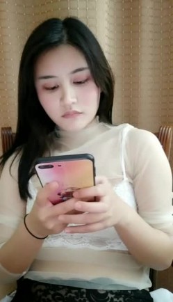 高颜值甜美新人萌妹子性感吊带黑丝第二部 翘着屁股跳掰开逼逼扭动呻吟娇喘 很是诱惑不要错过 截图13