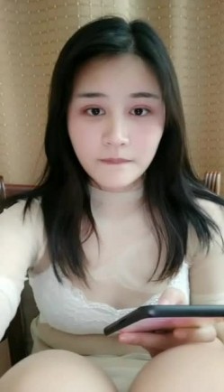 高颜值甜美新人萌妹子性感吊带黑丝第二部 翘着屁股跳掰开逼逼扭动呻吟娇喘 很是诱惑不要错过 截图15