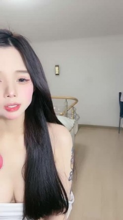 说话嗲嗲的极品女友，模特傲人身材，蜜桃臀丰满挺拔的胸部 搓揉勾引狼友们 截图9