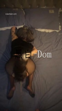 私密字母交流圈两位大神黑白-DOM-老Zz牛逼作品群P调教SM反差骚母狗主人主人尖叫不停 截图1