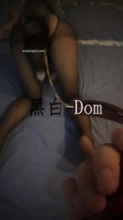 私密字母交流圈两位大神黑白-DOM-老Zz牛逼作品群P调教SM反差骚母狗主人主人尖叫不停 截图2