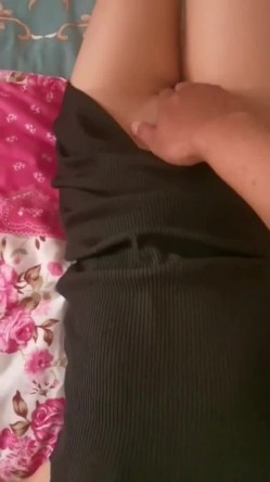 下午赶着去上课的语文老师先喂她一下 原味丝袜都是脏液带走！ 截图4