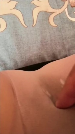下午赶着去上课的语文老师先喂她一下 原味丝袜都是脏液带走！ 截图13