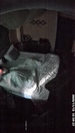 大学城附近家庭旅馆偷拍下午翘课开房的学生情侣妹子说怀疑男友以后会出轨 截图2