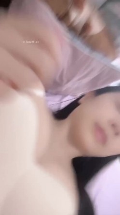 颜值少妇【going你】标准绿茶脸,奶子又圆又挺,逼毛有点长,精品一线天,裸舞诱惑 截图6