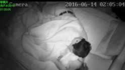 【破解摄像头】韩G居家摄像头破解 良家女人们在没有防备状态下各种喷血画面合集 截图4