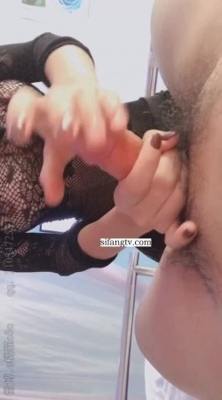 超极品黑丝爆乳美女足交口交乳交一起上 肥白大奶夹住火腿肠 浪叫老公射的我奶子上全是精液 截图11