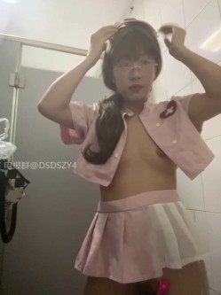 ️极品眼镜骚妹【xiaomugouya】非常反差的肥臀眼镜妹子白丝黑丝跳蛋自慰 截图1