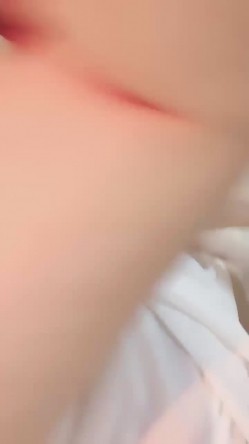 舞蹈老师兼职捞钱~【鱼水水】气质就是不一样 美鲍一线天，这逼看着就很干净，粉色滤镜好评超赞 截图14