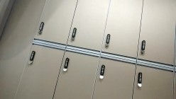 女偷拍大神潜入国内洗浴会所四处游走偷拍戏水沐浴更衣偷拍附近高校几个青春学妹 截图7