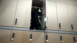 女偷拍大神潜入国内洗浴会所四处游走偷拍戏水沐浴更衣偷拍附近高校几个青春学妹 截图12