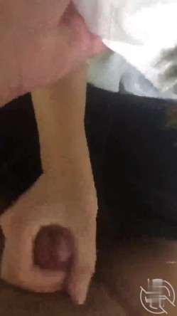 乱伦 大表姐 暴操表姐干出白浆一个多月的真实记录 截图5