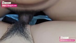 【狂情哥哥】与妹妹回村里老家借口说冷带妹妹在车上激情车震爆操圆润翘臀精液射的满身都是 截图16
