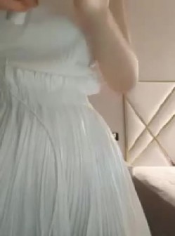 财子冒充土豪撩妹：你性欲强吗，你给我舔吗，闭上眼睛，把舌头伸出来，我亲亲 清楚女：我甜，性欲强，给！ 截图11