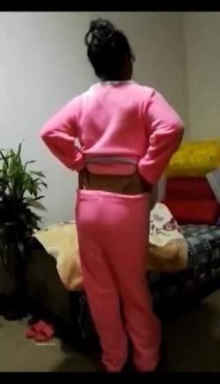 猎奇圈内部稀有热门精品 孕期也疯狂！各类居家待产少妇紫薇啪啪性欲高涨也不怕把孩子搞掉了 截图9