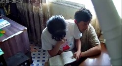 【摄像头破解】这是补习的那门子课，坐在生物教师身上，不自觉的硬邦邦 截图14