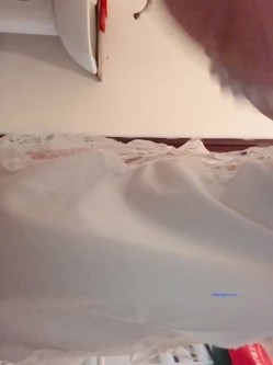 穷人女神富人母狗，颜值气质天花板奶茶【你的阿莓】土豪定制，自抠放尿大姨妈洗澡各种展示极度反差 截图2