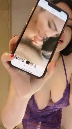 太尼玛好看了，【帕丽斯】，巨乳女神！抖奶电臀~ 紧致肥穴抠挖，出白浆，此等淫妇相当难得 截图4