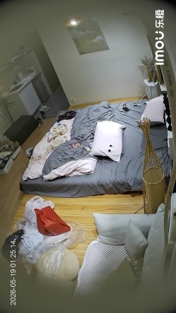 乐橙酒店高清偷拍本月最佳神仙颜值卷发女孩被男友强行刮毛后操白虎穴 截图6