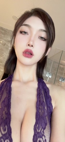极品网红露出 脸红Dearie 微圈密劲爆福利女神淫靡反差自拍 蜜尻大长腿丝袜制服诱惑 顶级完美身材 有钱人的玩物 截图4