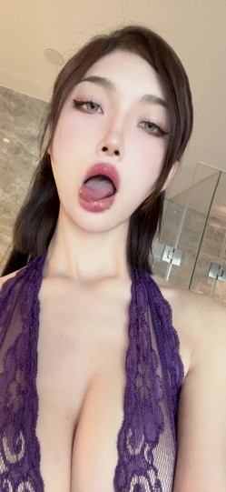 极品网红露出 脸红Dearie 微圈密劲爆福利女神淫靡反差自拍 蜜尻大长腿丝袜制服诱惑 顶级完美身材 有钱人的玩物 截图6