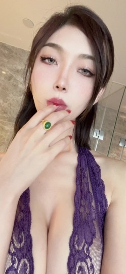 极品网红露出 脸红Dearie 微圈密劲爆福利女神淫靡反差自拍 蜜尻大长腿丝袜制服诱惑 顶级完美身材 有钱人的玩物 截图10