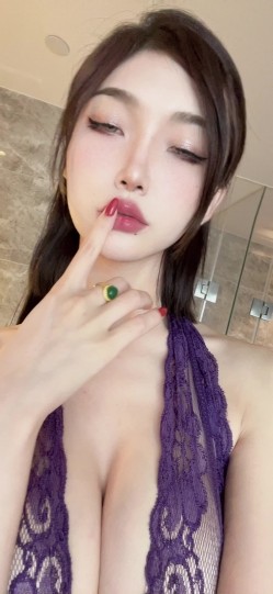 极品网红露出 脸红Dearie 微圈密劲爆福利女神淫靡反差自拍 蜜尻大长腿丝袜制服诱惑 顶级完美身材 有钱人的玩物 截图12