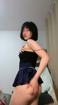 新人！舞蹈生下海，闷骚又可爱，【百灵鸟】，短发小美女，无辜大眼睛，少女胴体真让人流口水，羡慕 截图2