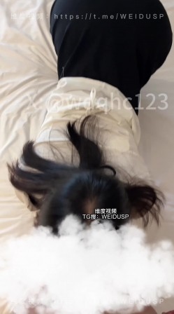 推特68万良家杀手「我的枪好长」前女友系列《情迷长枪》，完美炮架子，电动马达臀反差女 截图15