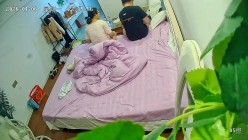 酒店偷拍稀有绿叶房斯文眼镜学妹穿上丝袜被男友抓住双手后入打桩起飞 截图10