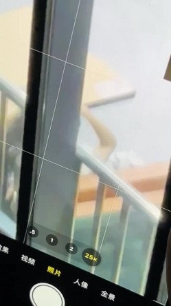 大学情侣在食堂餐厅内做爱 ️女主先骑马亲吻摇曳最后趴在男主身上男主！ 截图15