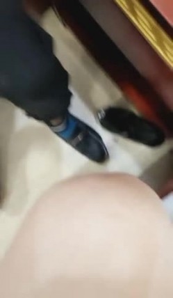 高校翘课妹子和农村来的老表幽会 用粉润润的玉足给哥搓搓 截图3