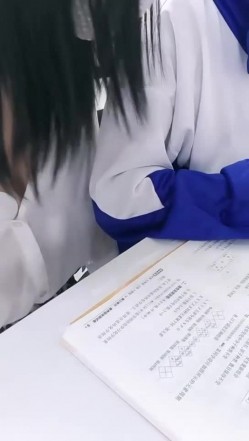 【雅儿老湿】扶瑶 退役模特 白衫短裙 美腿丝袜 沟搭男学弟 无套狂操内射流白浆精液 截图8