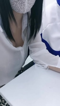 【雅儿老湿】扶瑶 退役模特 白衫短裙 美腿丝袜 沟搭男学弟 无套狂操内射流白浆精液 截图12