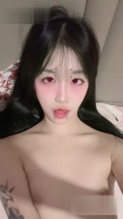浙江理工大学叛逆美女【蔡静怡】主人网调视频曝光 叛逆黑丝学生妹 粗大假屌深插多汁骚穴 截图7