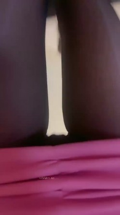 ️ ️【李素素】身材爆炸，黑丝苗条 大长腿毛毛稀疏 少女被无套啪啪内射 截图15