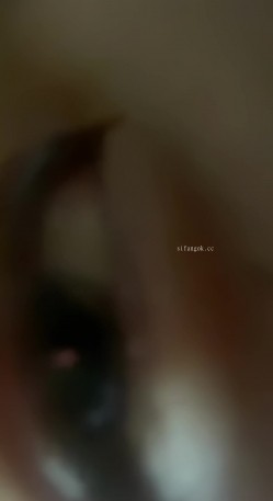 最新快手泄密！大奶精神小妹【就叫小艺】脸穴同框性爱XO掰穴自慰喷水 截图12