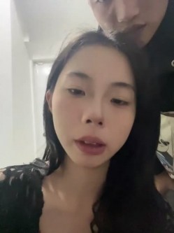 不靠颜值，靠骚吃饭，绝顶露脸骚母狗【LYJyao52】羞耻露出，各种性爱自拍 截图9